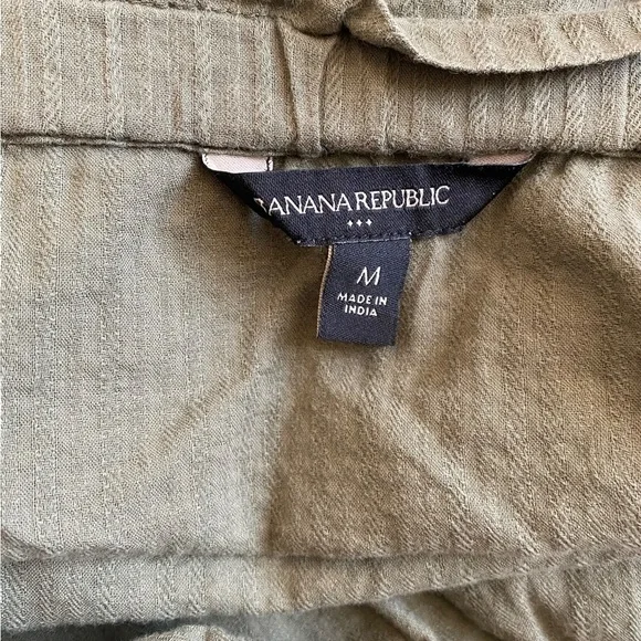 Banana Republic Green Smocked Tank Top - Picture 4 of 4